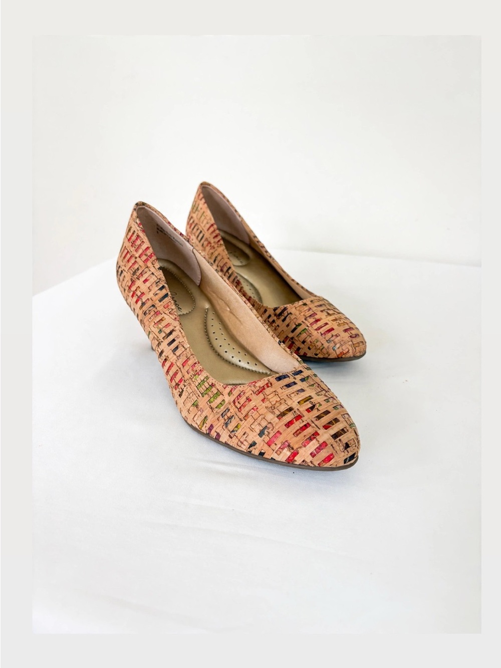Amelia Grace Cork Multicolor Pumps Kitten Heels Women’s 8 - Never Worn